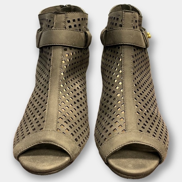 Roebuck & Co Wedge Sandal Peep Toe Bootie  Dark Charcoal Size 8.5 - Picture 2 of 11